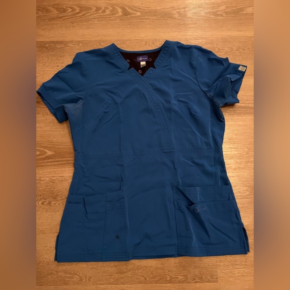 Scrub Set - Picture 1 of 2